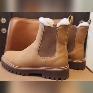 NWOT J.Crew Lug-Sole Boots Size 7